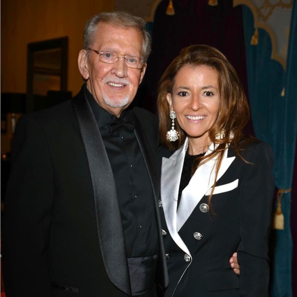 Meet your Posher, Yenni - Picture 1 of 1